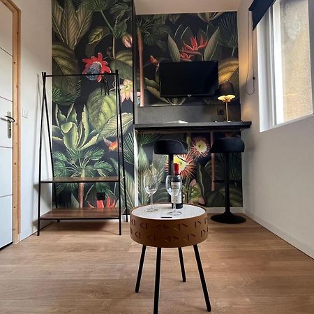 Jungle Boogie Apartment กาเลส์ ภายนอก รูปภาพ